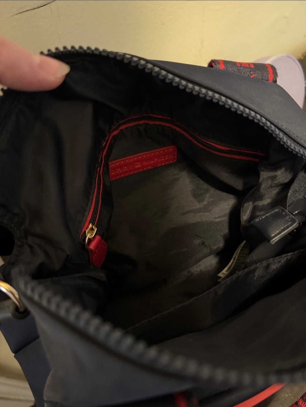 Tommy Hilfiger Navy Crossbody with Red Logo Strap - Picture 2 of 4